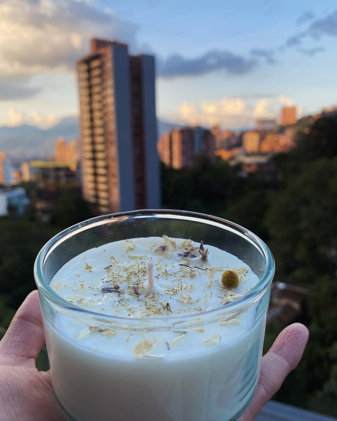 Vela de soya con esencia de manzanilla, hecha a mano